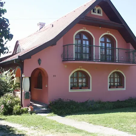 Διαμέρισμα Szivarvany Apartman Gyenesdiás
