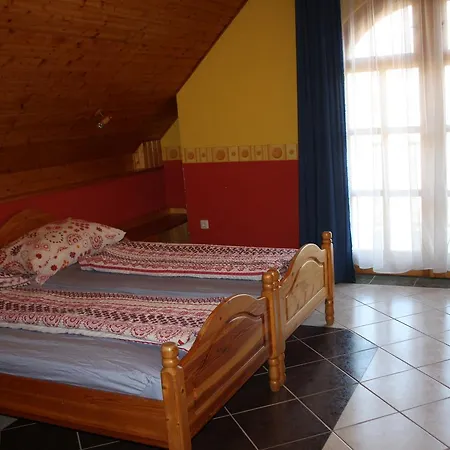 Szivarvany Apartman Διαμέρισμα Gyenesdiás