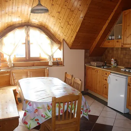 Διαμέρισμα Szivarvany Apartman