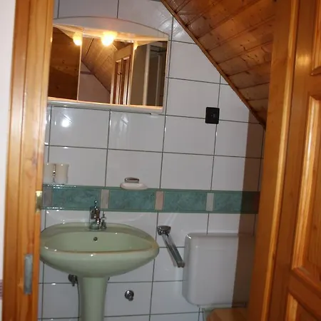 Szivarvany Apartman Gyenesdiás